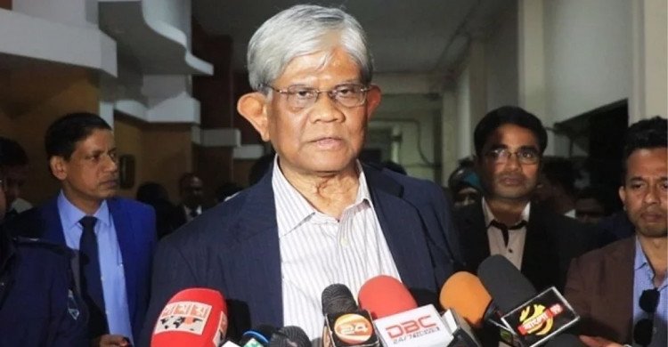মাথায় হাত বুলিয়ে, ধমক দিয়ে কাজ করাতে হচ্ছে: অর্থ উপদেষ্টা